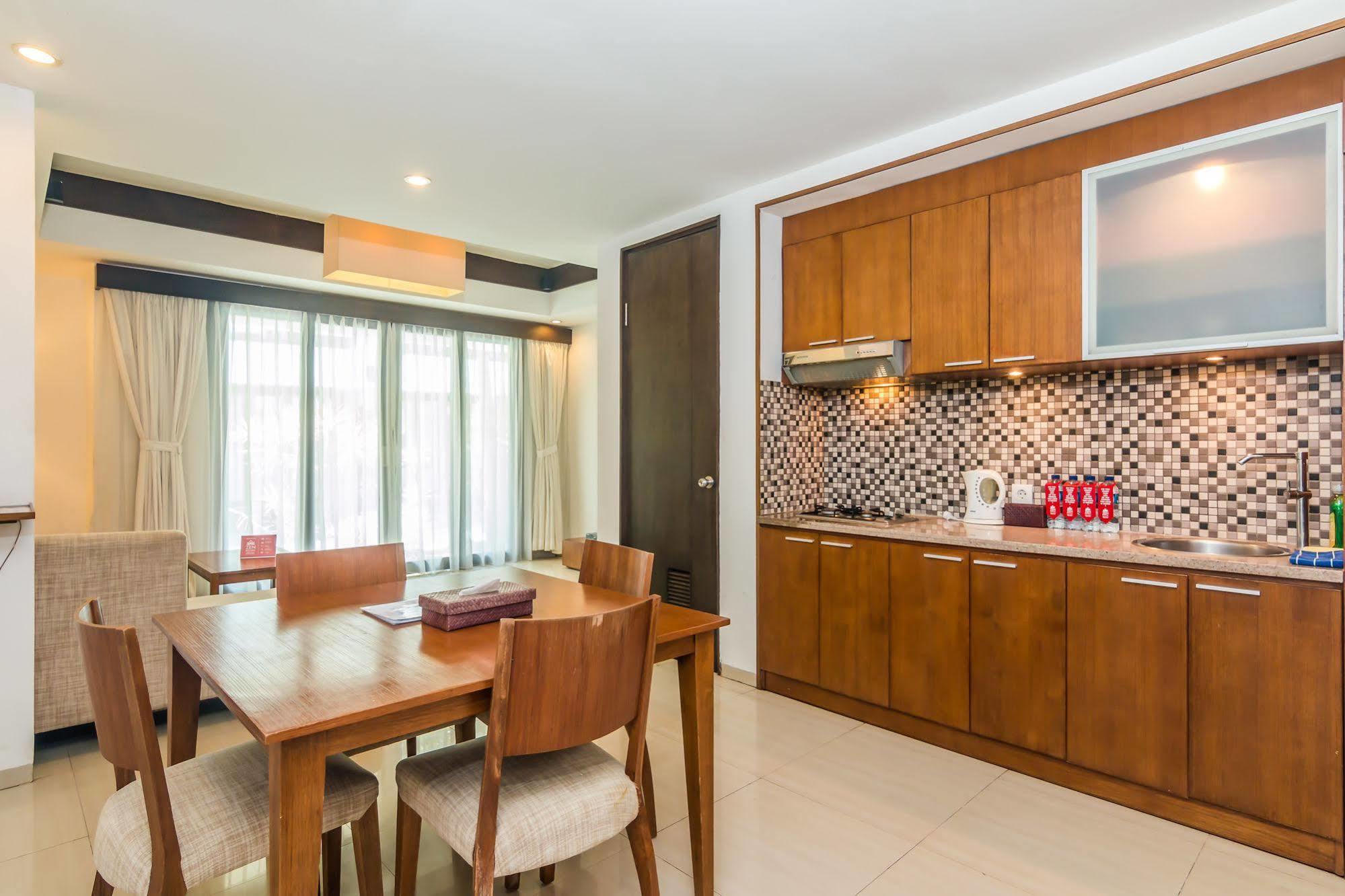 Zen Rooms Dewi Ratih Seminyak Kuta Lombok Eksteriør billede